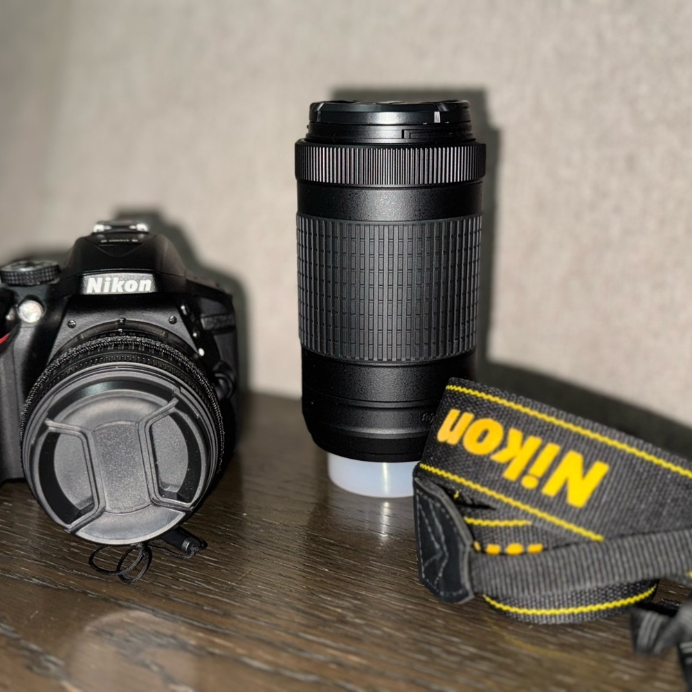 COPY - Nikon D5300 Black DSLR Camera with Lens